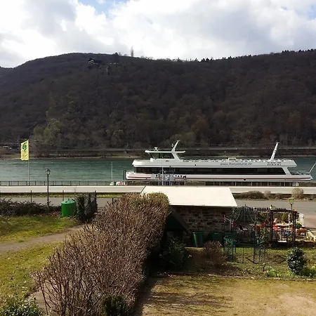 Alojamento de Acomodação e Pequeno-almoço Johanna 3*